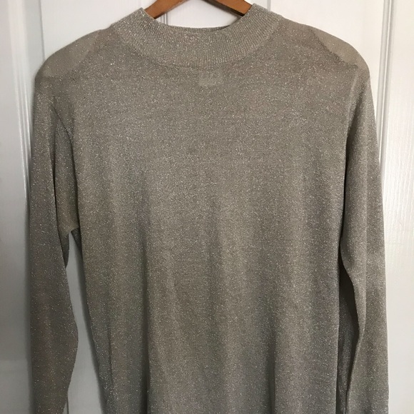 🚨 SOLD 🚨 Vintage Silk Mock Turtleneck - Picture 6 of 7